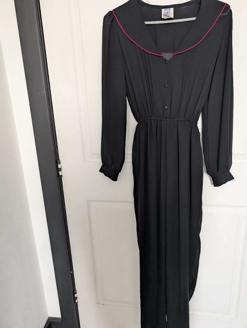 Vintage House Of Nu Mode Black Long Sleeve Midi Dress with Pink Piping
